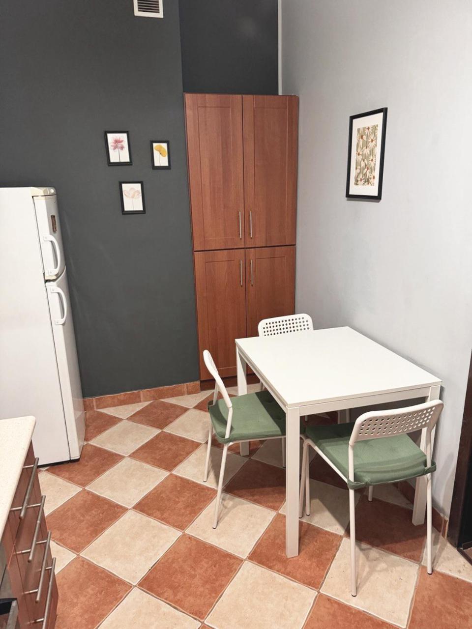 2-Room Apartment In The City Center Познань Экстерьер фото